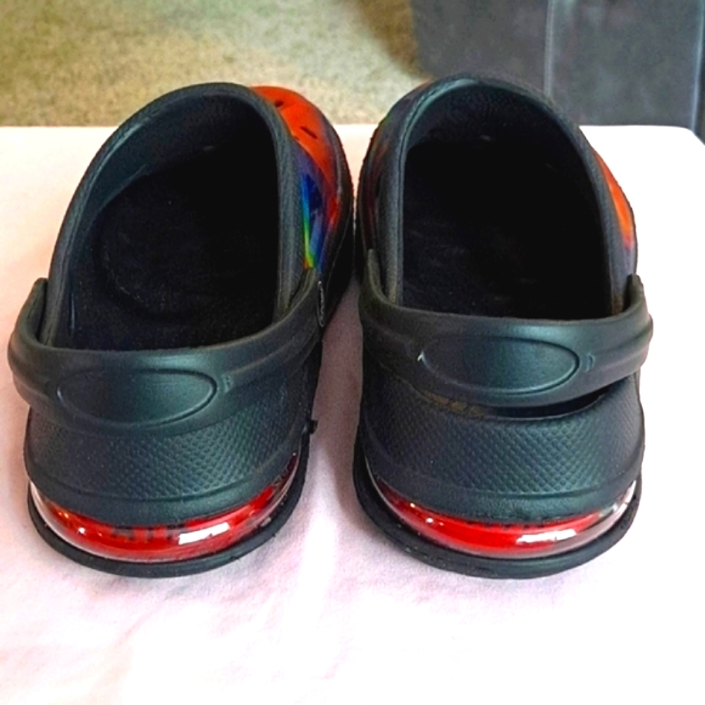 🌈 Multi-Color Slingback Clogs Size 6/39 Unisex NWOT ❗️FINAL MARK DOWN Grab Um❗️ - Picture 3 of 5